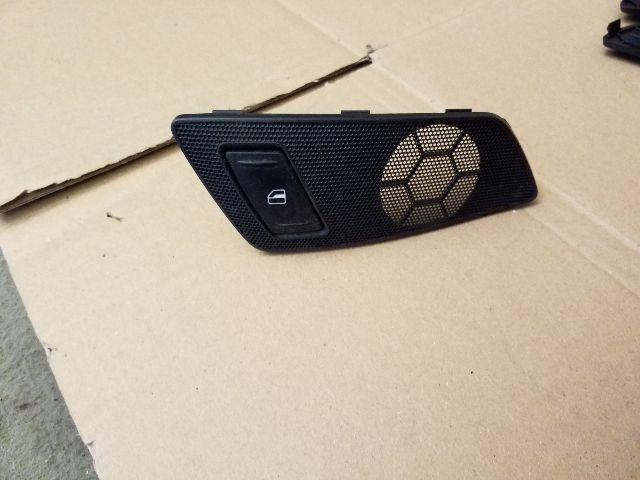 bontott SKODA OCTAVIA II Jobb első Ablakemelő Kapcsoló