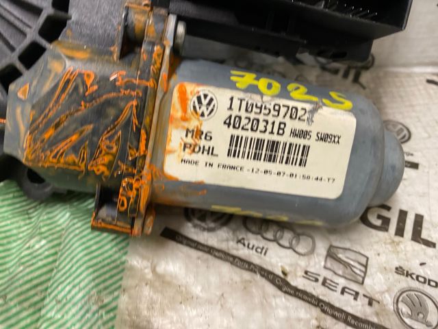 bontott SKODA OCTAVIA II Jobb első Ablakemelő Motor