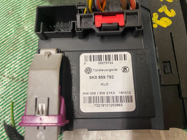 bontott SKODA OCTAVIA II Jobb első Ablakemelő Motor