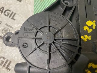 bontott SKODA OCTAVIA II Jobb első Ablakemelő Motor