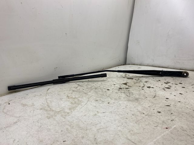 bontott SKODA OCTAVIA II Jobb első Ablaktörlő Kar