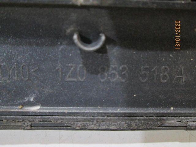 bontott SKODA OCTAVIA II Jobb első Ajtó Díszléc