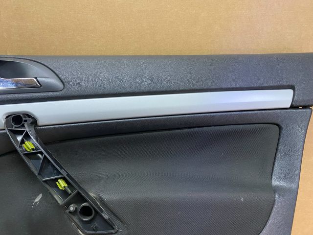 bontott SKODA OCTAVIA II Jobb első Ajtó Kárpit