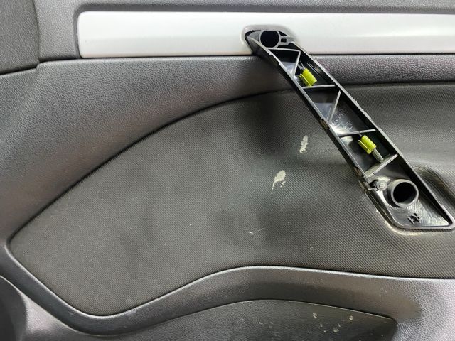 bontott SKODA OCTAVIA II Jobb első Ajtó Kárpit