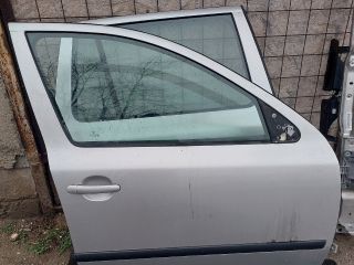 bontott SKODA OCTAVIA II Jobb első Ajtó (Részeivel)
