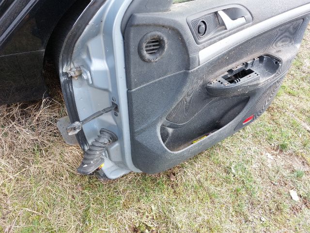 bontott SKODA OCTAVIA II Jobb első Ajtó (Részeivel)