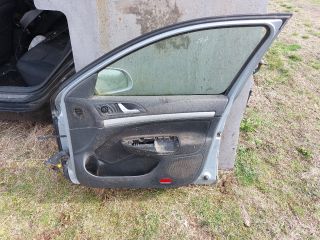 bontott SKODA OCTAVIA II Jobb első Ajtó (Részeivel)