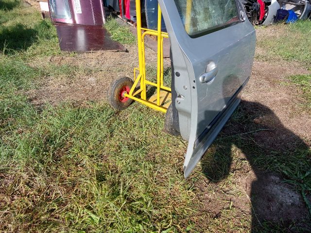 bontott SKODA OCTAVIA II Jobb első Ajtó (Részeivel)