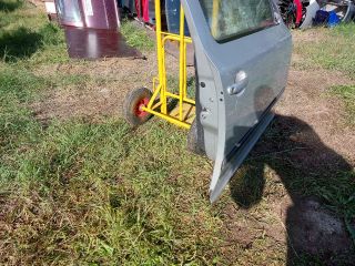 bontott SKODA OCTAVIA II Jobb első Ajtó (Részeivel)