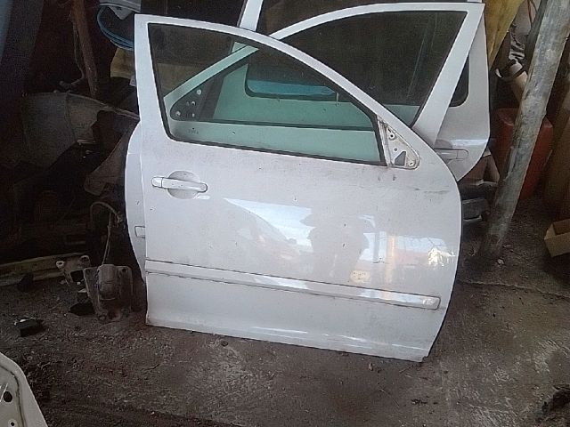 bontott SKODA OCTAVIA II Jobb első Ajtó (Üres lemez)