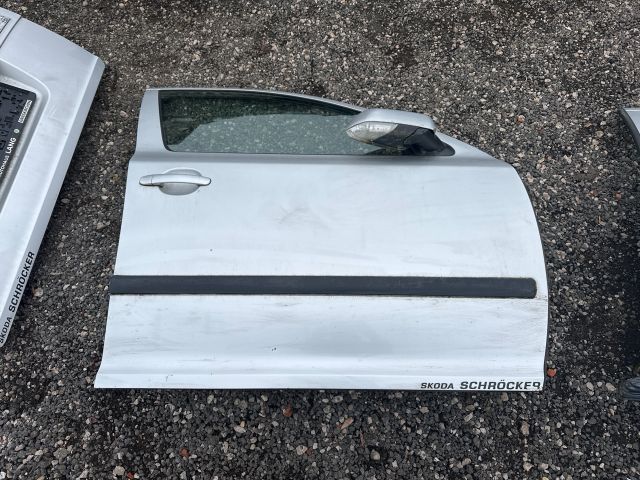 bontott SKODA OCTAVIA II Jobb első Ajtó (Üres lemez)