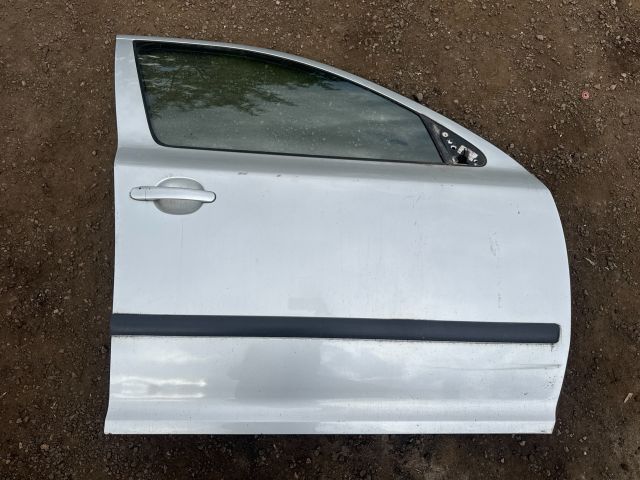 bontott SKODA OCTAVIA II Jobb első Ajtó (Üres lemez)