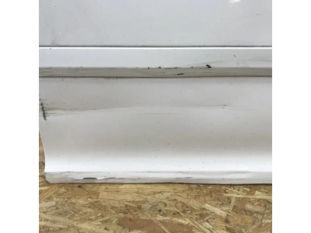 bontott SKODA OCTAVIA II Jobb első Ajtó (Üres lemez)