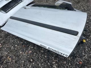 bontott SKODA OCTAVIA II Jobb első Ajtó (Üres lemez)