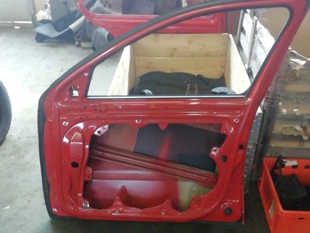 bontott SKODA OCTAVIA II Jobb első Ajtó (Üres lemez)