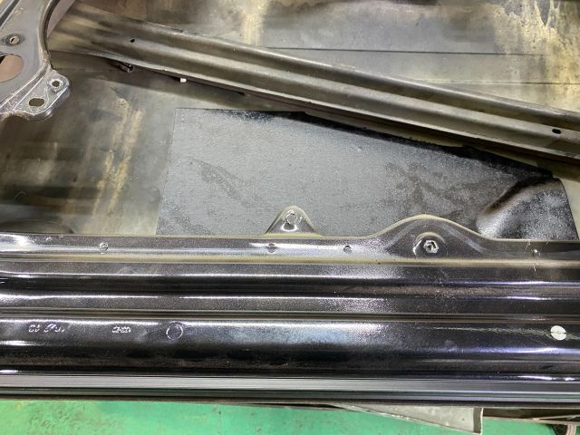 bontott SKODA OCTAVIA II Jobb első Ajtó (Üres lemez)