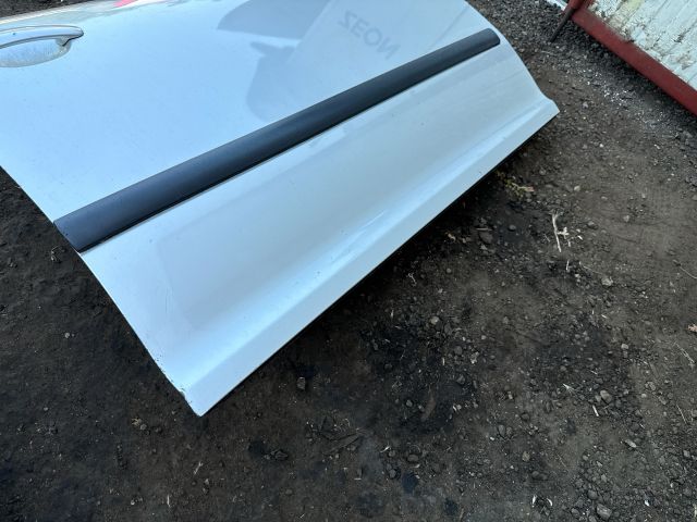 bontott SKODA OCTAVIA II Jobb első Ajtó (Üres lemez)