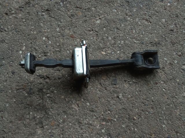 bontott SKODA OCTAVIA II Jobb első Ajtóhatároló