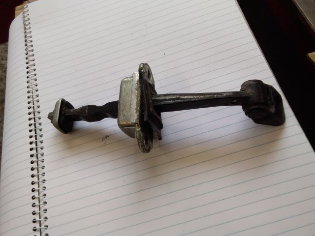 bontott SKODA OCTAVIA II Jobb első Ajtóhatároló