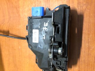 bontott SKODA OCTAVIA II Jobb első Ajtózár