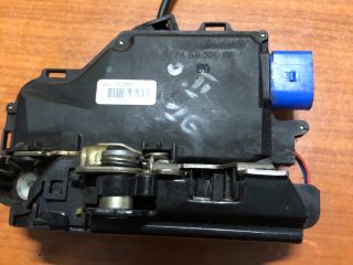 bontott SKODA OCTAVIA II Jobb első Ajtózár