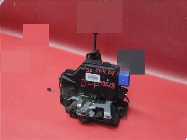 bontott SKODA OCTAVIA II Jobb első Ajtózár