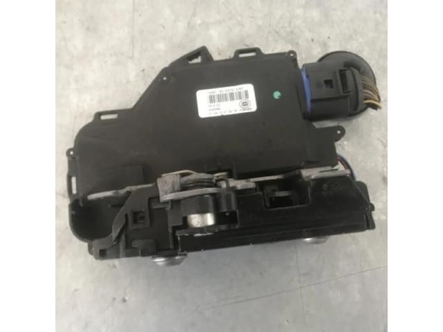 bontott SKODA OCTAVIA II Jobb első Ajtózár