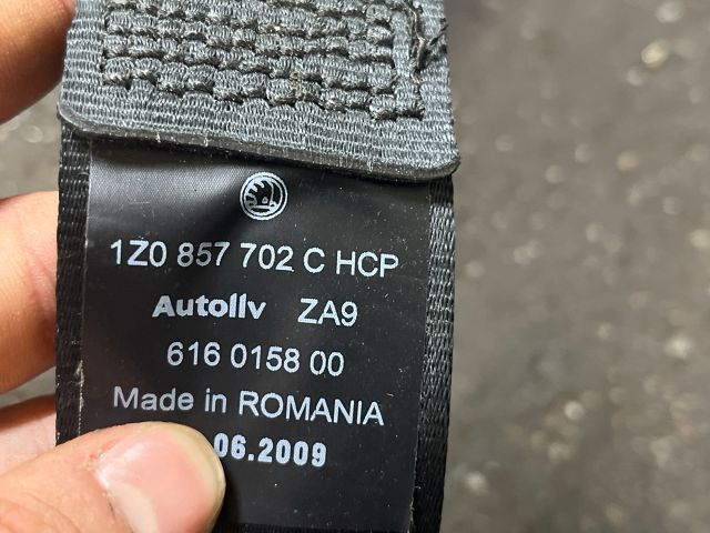 bontott SKODA OCTAVIA II Jobb első Biztonsági Öv