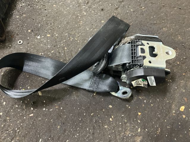 bontott SKODA OCTAVIA II Jobb első Biztonsági Öv