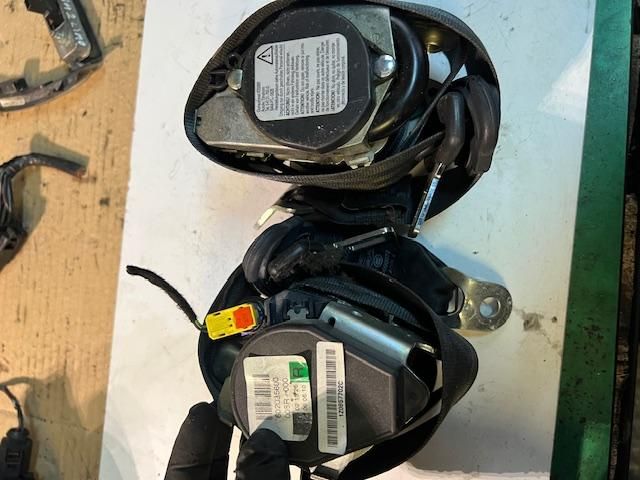 bontott SKODA OCTAVIA II Jobb első Biztonsági Öv