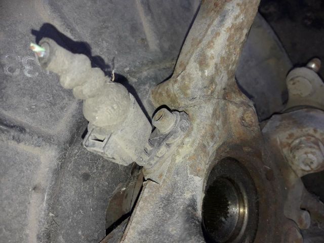 bontott SKODA OCTAVIA II Jobb első Csonkállvány Kerékaggyal