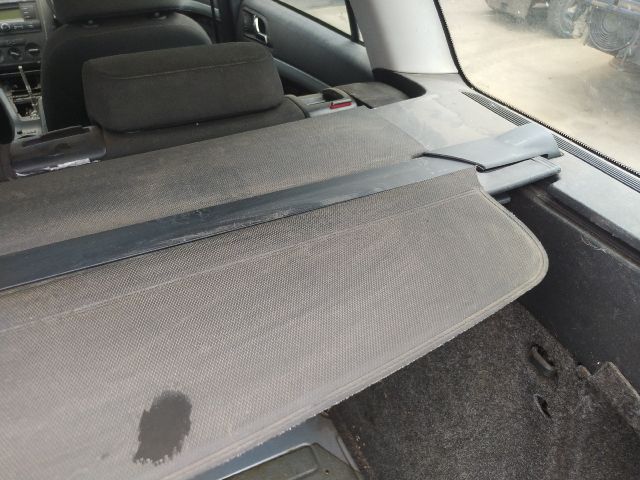 bontott SKODA OCTAVIA II Jobb első Dobbetét (Kerékjárati, Műanyag)