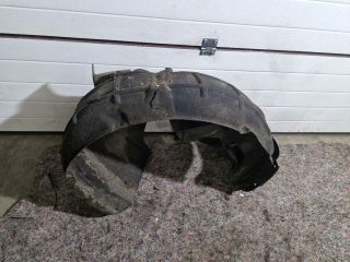 bontott SKODA OCTAVIA II Jobb első Dobbetét (Kerékjárati, Műanyag)