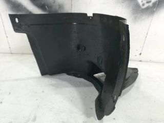 bontott SKODA OCTAVIA II Jobb első Dobbetét (Kerékjárati, Műanyag)