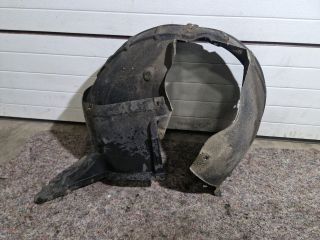 bontott SKODA OCTAVIA II Jobb első Dobbetét (Kerékjárati, Műanyag)