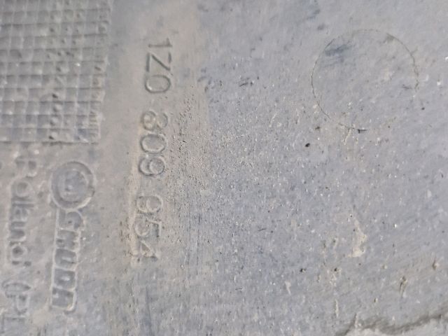 bontott SKODA OCTAVIA II Jobb első Dobbetét (Kerékjárati, Műanyag)