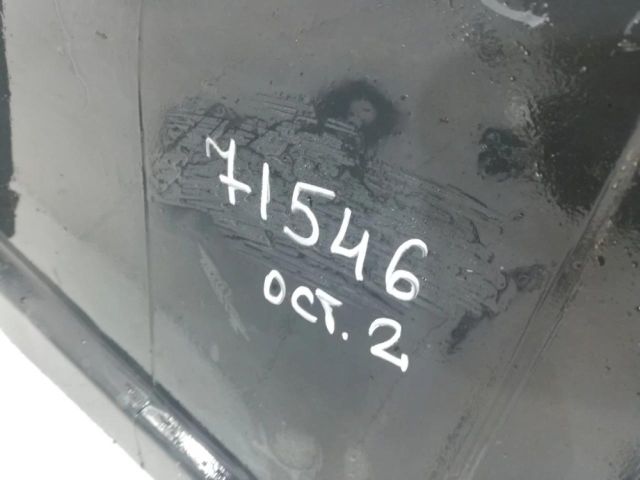 bontott SKODA OCTAVIA II Jobb első Dobbetét (Kerékjárati, Műanyag)