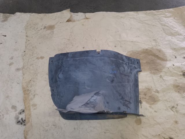 bontott SKODA OCTAVIA II Jobb első Első Dobbetét (Kerékjárati, Műanyag)