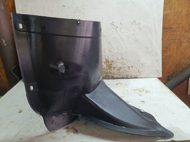 bontott SKODA OCTAVIA II Jobb első Első Dobbetét (Kerékjárati, Műanyag)