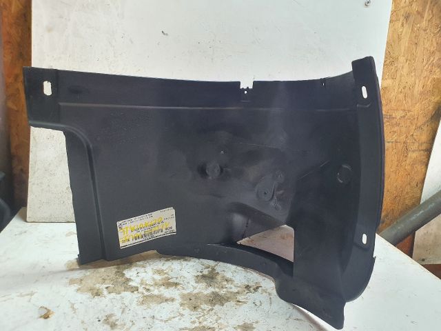 bontott SKODA OCTAVIA II Jobb első Első Dobbetét (Kerékjárati, Műanyag)