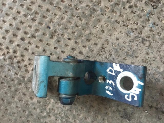 bontott SKODA OCTAVIA II Jobb első Felső Zsanér