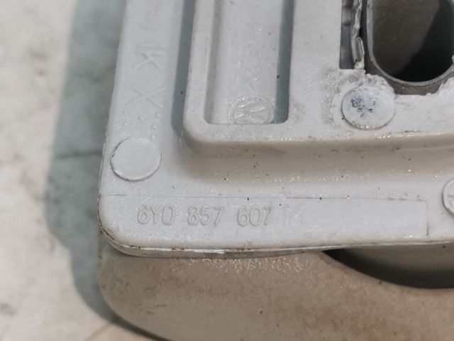 bontott SKODA OCTAVIA II Jobb első Kapaszkodó (Felső)