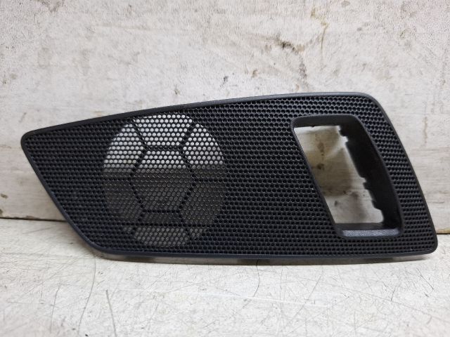 bontott SKODA OCTAVIA II Jobb első Kis Hangszóró Burkolat