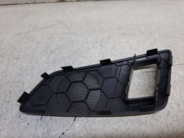 bontott SKODA OCTAVIA II Jobb első Kis Hangszóró Burkolat