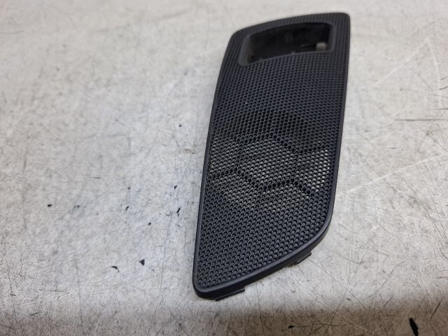 bontott SKODA OCTAVIA II Jobb első Kis Hangszóró Burkolat