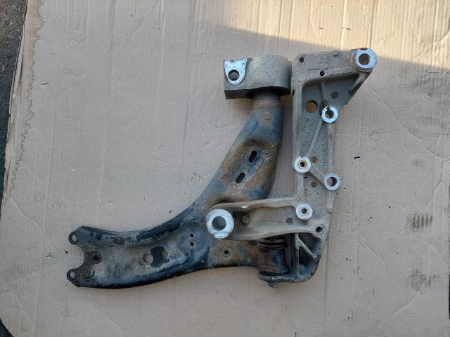 bontott SKODA OCTAVIA II Jobb első Lengőkar