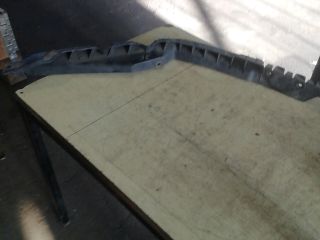 bontott SKODA OCTAVIA II Jobb első Lökhárító Tartó (Műanyag)