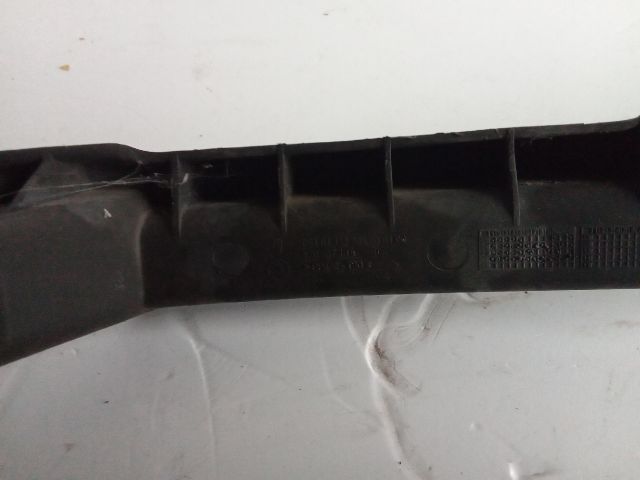 bontott SKODA OCTAVIA II Jobb első Lökhárító Tartó (Műanyag)