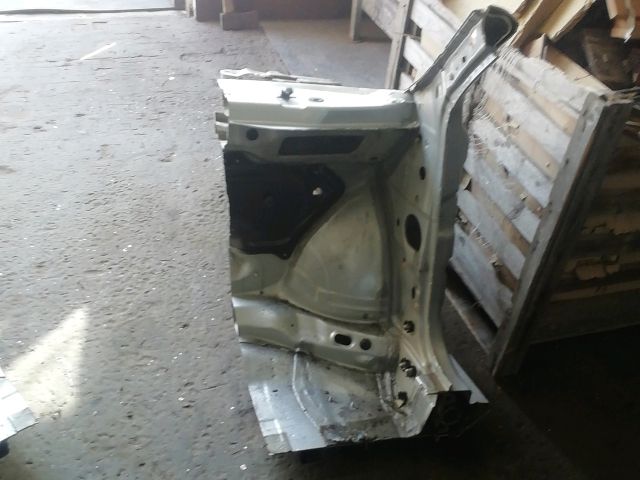 bontott SKODA OCTAVIA II Jobb első Negyed Karosszéria Csomag