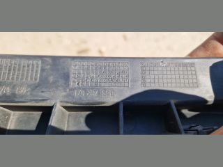 bontott SKODA OCTAVIA II Jobb első Oldal Lökhárító Tartó (Műanyag)